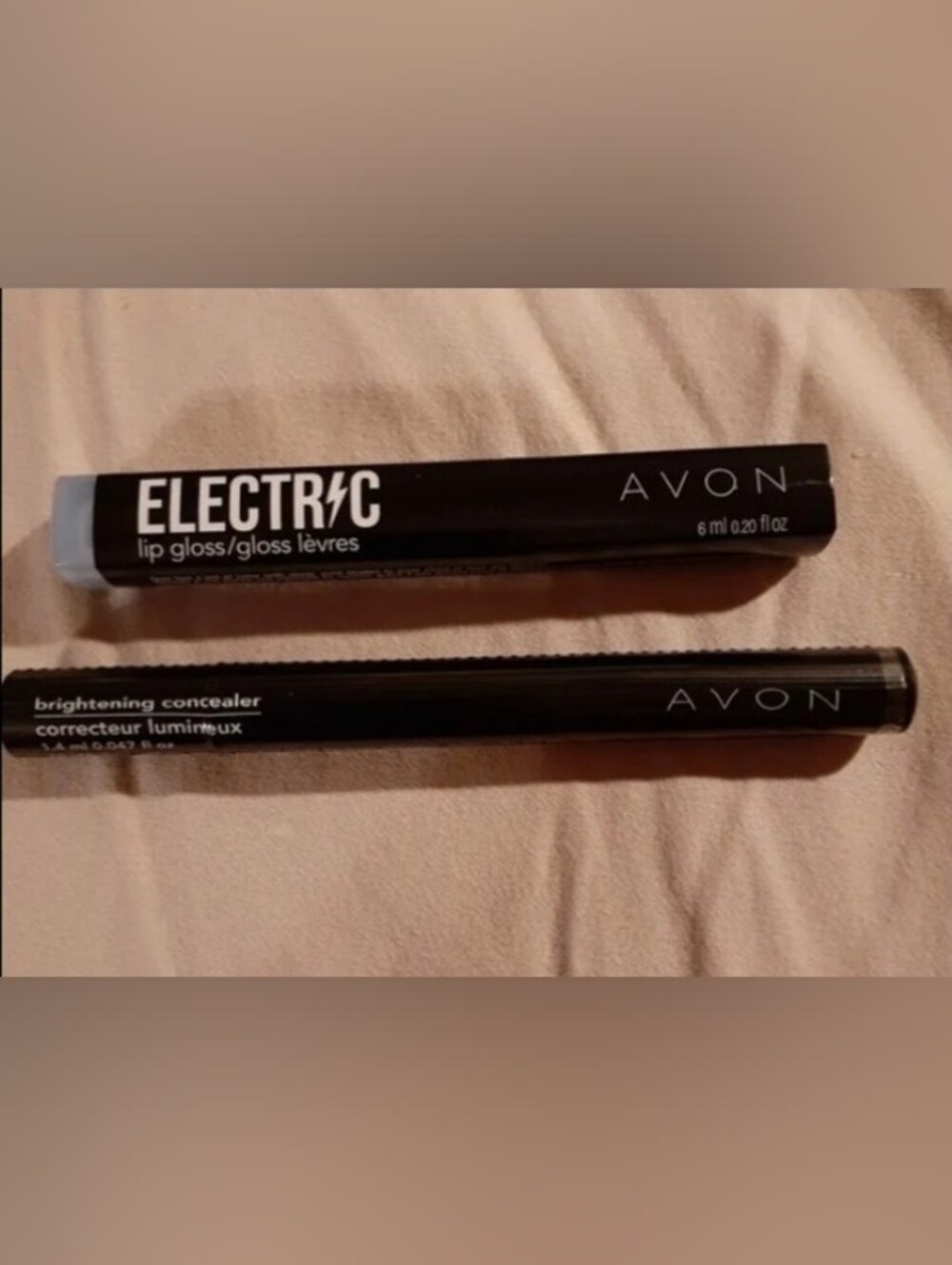 Avon Black Electric Lip Gloss & Brightening Concealer Duo